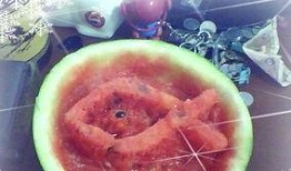 小鱼吃瓜娱乐,揭秘娱乐圈幕后故事，带你领略明星们的真实生活