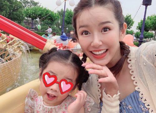 娱乐吃瓜酱带娃思想,趣味带娃新风尚