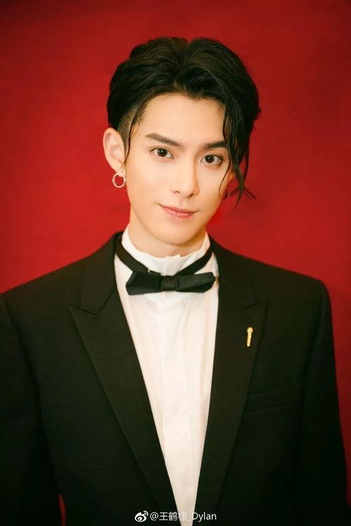 王鹤棣娱乐圈吃瓜视频,揭秘明星幕后生活