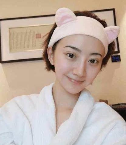 娱乐圈吃瓜景甜是谁呀,她的成长之路与成名之谜